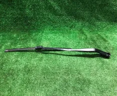 Поводок дворников левы 130883