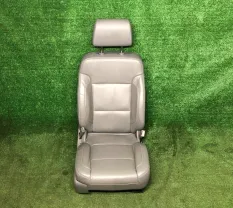 Сиденье водительское Che 131506