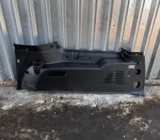 Обшивка багажника прав 132621