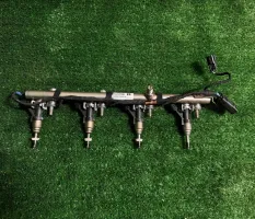 Топливная рампа правая  132040