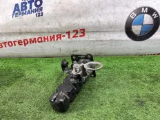 Кронштейн усилителя бампера Mercedes V220 2016 A4476200195 W447 651.950, правый