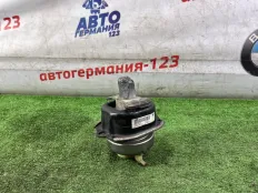 Подушка двигателя BMW X5 2016 22116853104 F15 N57D30A, правая