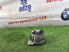 Подушка двигателя Mercedes E300 2013 A2042406017 W212 642.852, правая