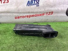Воздуховод BMW 520d 2017 13718577168 G30 B47D20A