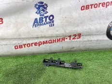 Кронштейн крыла BMW 330e 2021 51777428035 G20 B48B20A, левый