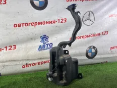 Бачок стеклоомывателя Mercedes CLA180 2017 A2468690220 X117 270.910