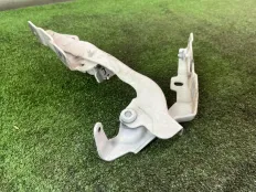 Петля капота Mercedes GLA250 2014 A1768800328 X156 270.920, левая