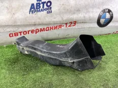 Воздуховод охлаждения тормозов BMW X5 2016 7343804 F15 N57D30A, правый