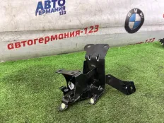 Кронштейн BMW X5 2016 F15 N57D30A, левый