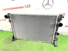 Радиатор Mercedes C180 2013 A0995002703 W204 271.820