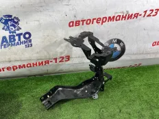 Кронштейн фары BMW 530e 2017 51647383858 G30 B48B20A, правый