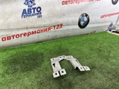 Кронштейн усилителя бампера BMW 530e 2017 51117357179 G30 B48B20A