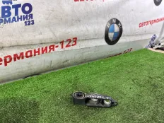 Кронштейн BMW 330e 2021 51647434061 G20 B48B20A, левый