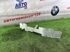 Кронштейн фары BMW X5 2015 7294492 F15 N57D30A, правый