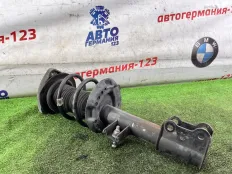 Стойка Mercedes GLA45 2016 1563207138 X156 133.980, левая