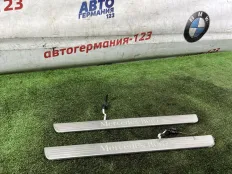 Накладка на порог Mercedes ML350 2012 A1666801335 W166 642.826, передняя