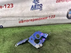 Кронштейн крыла BMW 330e 2021 7419402 G20 B48B20A, правый