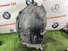 Подкрылок передняя часть Mercedes ML350 2012 1668800605 W166 642.826, передний правый