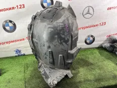 Подкрылок передняя часть Mercedes ML350 2012 1668800605 W166 642.826, передний правый