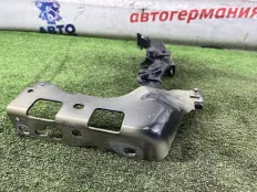Петля капота Mercedes E350e 2018 2138800128 W213 274.920, левая