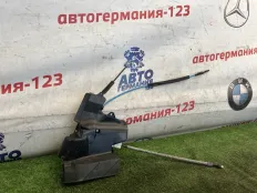 Замок двери Mercedes C180 2013 0997300235 W204 271.820, задний правый