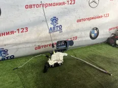 Замок двери Mercedes ML350 2012 1667200235 W166 642.826, передний правый