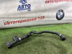 Патрубок BMW 530e 2017 8602647 G30 B48B20A