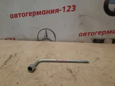 Ключ балонный Mercedes E350 2010 A2215810001 W212 642.850D
