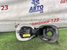Лючок бензобака Mercedes GLA45 2016 1566300067 X156 133.980