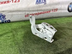 Петля капота Mercedes E200 2017 2138800228 W213 274.920, правая