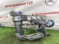 Кронштейн бампера BMW 330e 2021 8069348 G20 B48B20A, передний правый