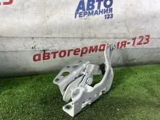 Петля капота Mercedes E200 2017 2138800128 W213 274.920, левая