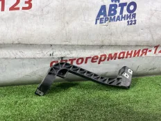 Кронштейн бампера Mercedes ML350 2012 1666263731 W166 642.826, передний правый