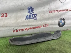 Пыльник крыла Mercedes ML350 2012 1668890025 W166 642.826, правый