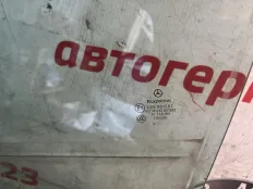 Стекло двери Mercedes C200 2010 A2047250700 W204 271.860, переднее левое