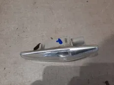 Повторитель в крыло BMW X5 2007 63137171008 E70 N52B30AF, правый