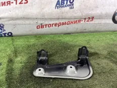 Кронштейн крыла BMW X5 2023 7418220 G05 B58B30P, правый