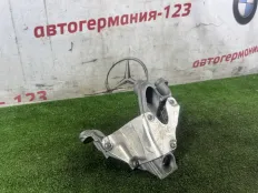 Кронштейн двигателя BMW X5 2023 9895922 G05 B58B30P, правый