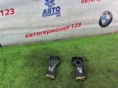 Кронштейн радиатора Mercedes GLA180 2015 2465040240 X156 270.910