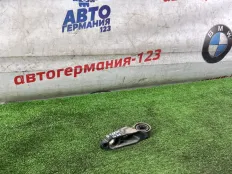 Кронштейн BMW 330e 2021 7434062 G20 B48B20A, правый