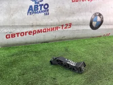 Кронштейн бампера Mercedes V220 2017 4478850118 W447 651.950, передний левый