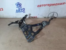 Кронштейн BMW 520 2004 51647163483 E60, левый