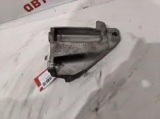 Кронштейн двс BMW 116 2012 22116788608 F20 N13B16A, правый