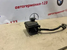Бачок гидроусилителя Mercedes E250 2010 A0004602983 C207 271.860