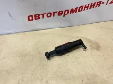 Форсунка омывателя фар Mercedes C180 2012 A2048602747 C204 271.820, левая