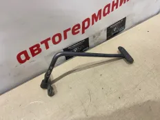 Кронштейн усилителя бампера Mercedes C180 2012 A2048800164 C204 271.820