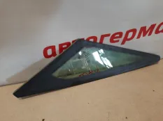 Стекло собачника Mercedes E250 2010 A2076700439 C207 271.860, заднее правое