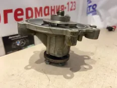 Помпа Mercedes C180 2012 A2712010401 C204 271.820
