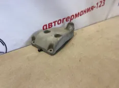 Кронштейн двигателя BMW 320 2012 22116788609 F30, левый