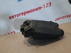 Корпус воздушного фильтра Mercedes C180 2012 A2710940304 C204 271.820